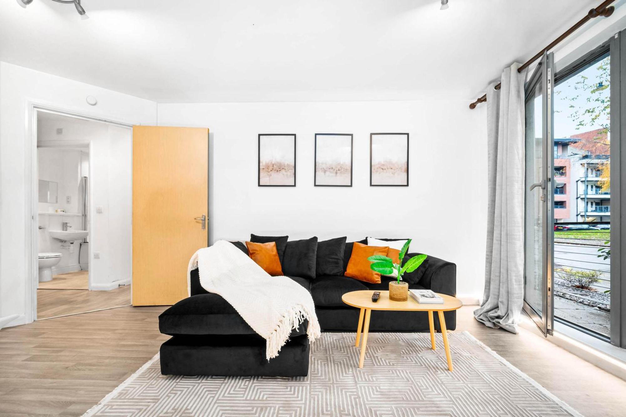 Luxury - Centre - Balcony - Free Wifi & Netflix -126s Apartment Birmingham