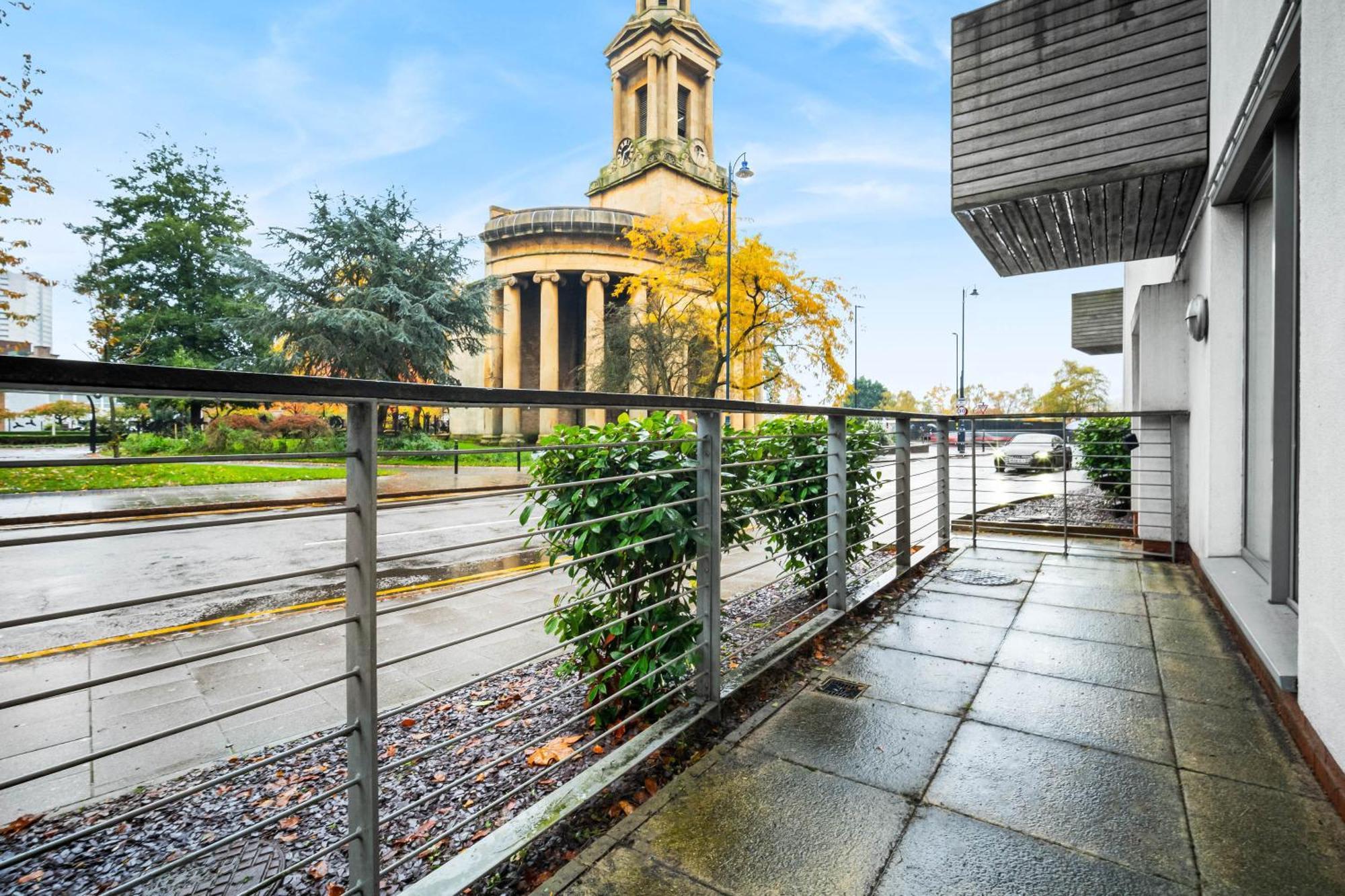 Apartment Luxury - Centre - Balcony - Free Wifi & Netflix -126s
